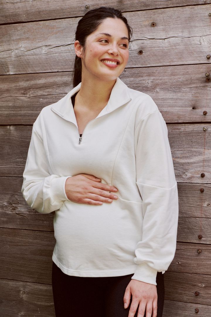 Maternity and Nursing Sweater with Zipper