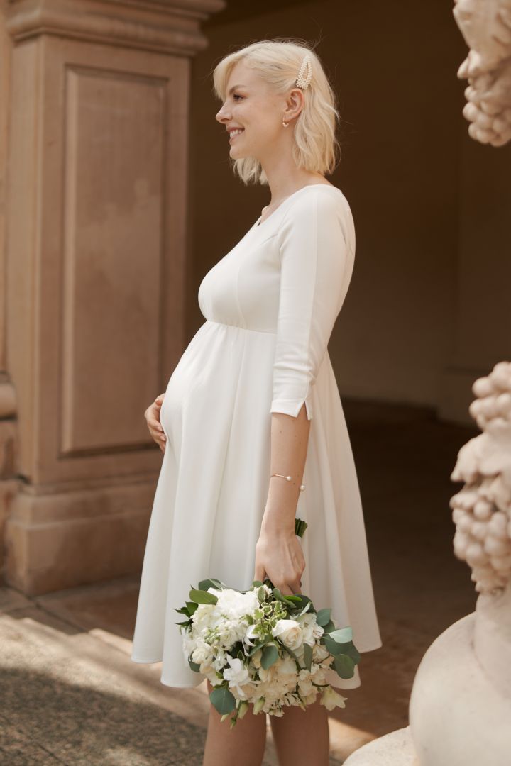 Ecovero Maternity Wedding Dress with Keyhole Detail