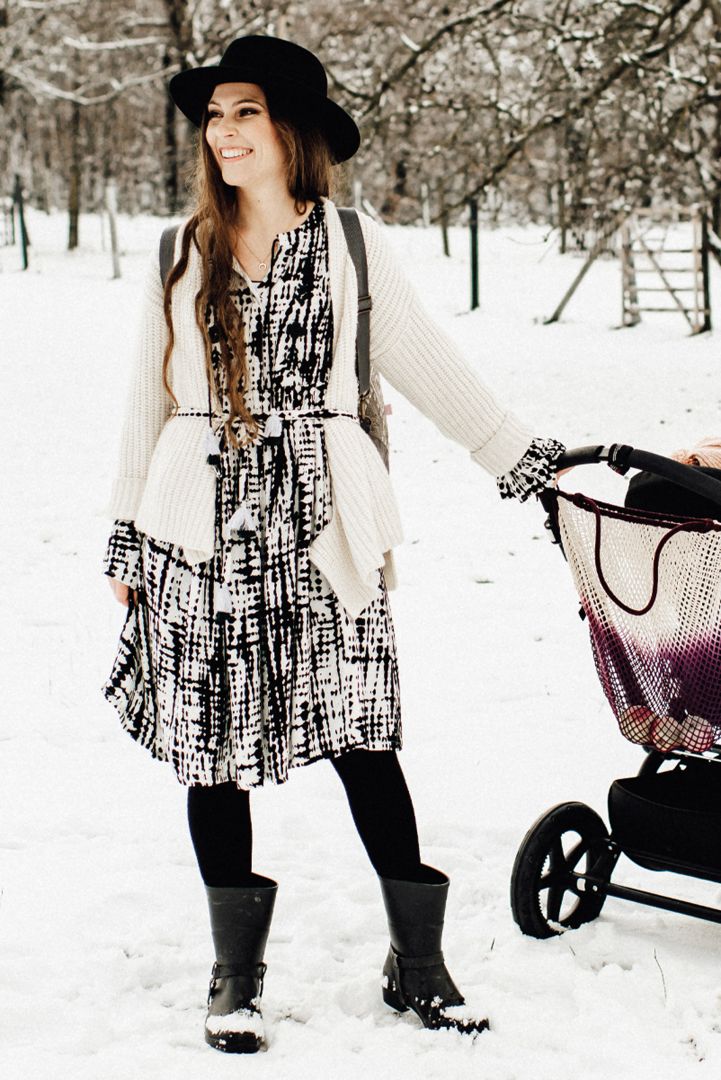 Maternity and Nursing Dress with Graphic Print