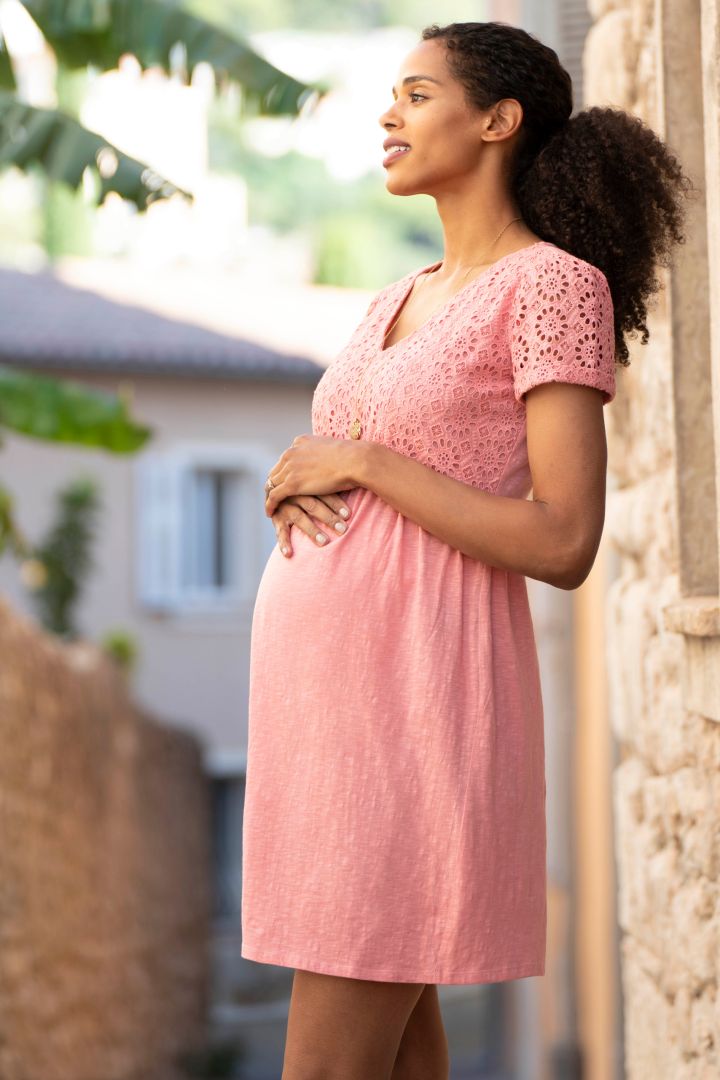 Maternity and nursing dress with perforated lace pink