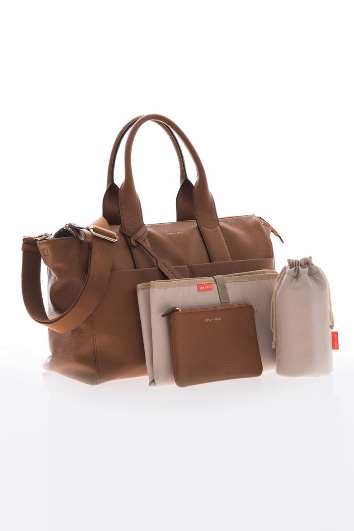 Luxe Changing bag made of calfskin leather, camel