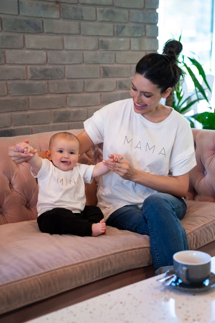 Mama Stillshirt und Baby T-Shirt im Set aus Bio-Baumwolle