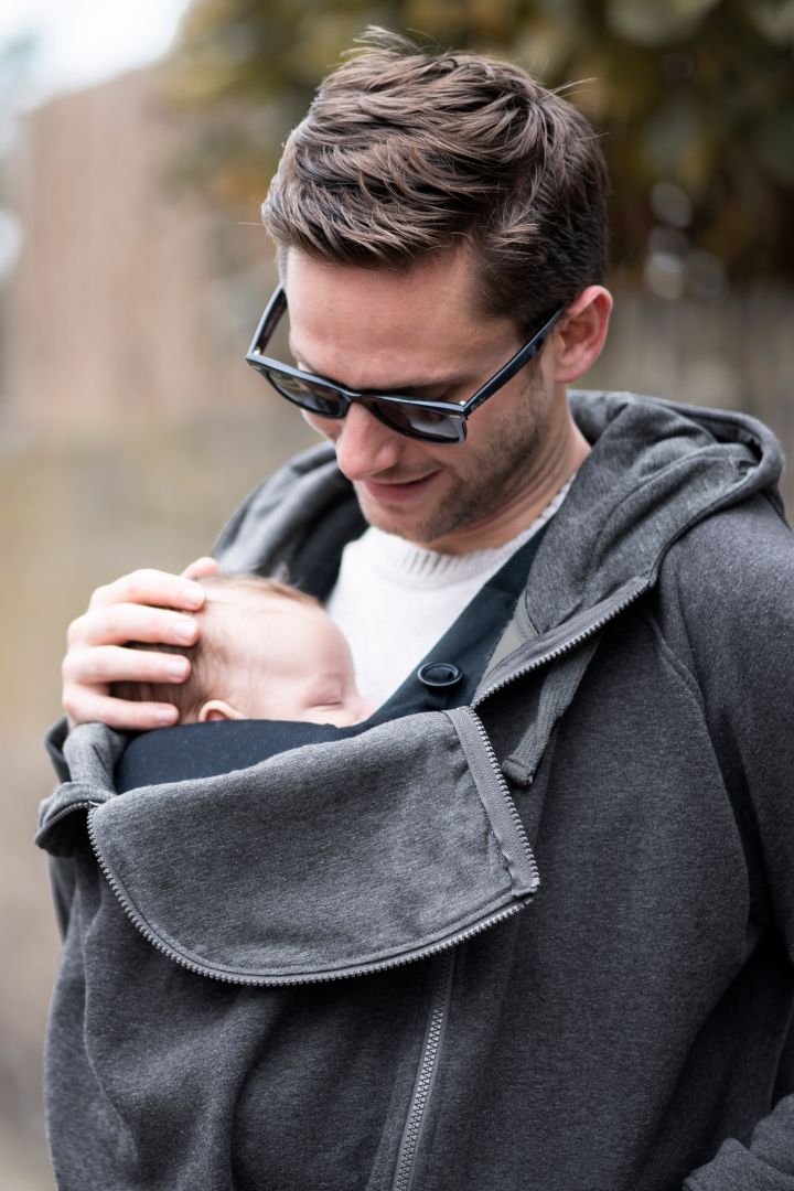 Papa Babywearing Hoodie with Baby Carrier insert