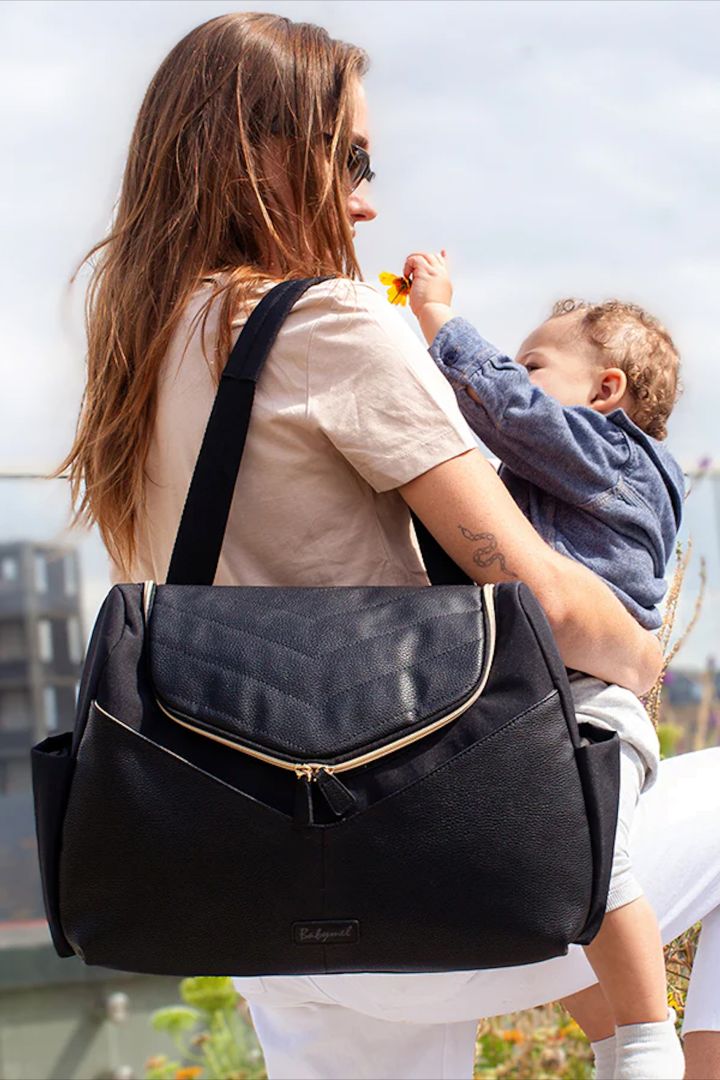 Babymel Wickeltasche und Rucksack aus veganem Kunstleder schwarz