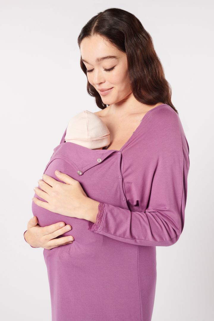 Langarm Eco Viskose Geburtskleid und Stillnachthemd mit Spitze violett