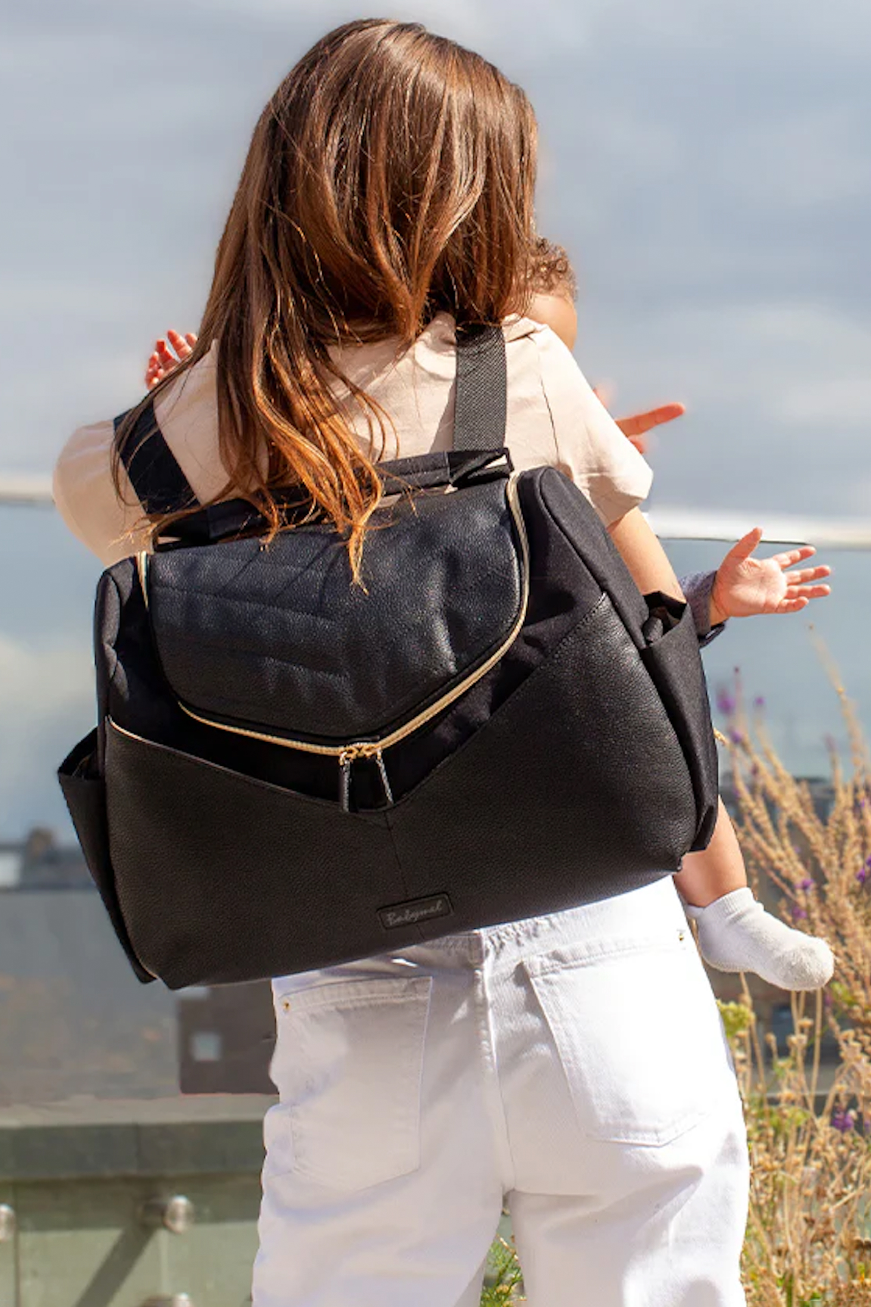 Babymel Wickeltasche und Rucksack aus veganem Kunstleder schwarz online  kaufen | Mamarella