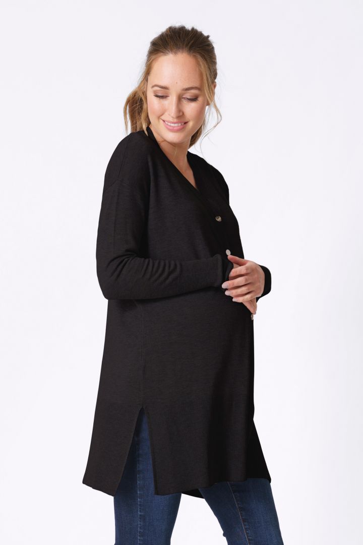 Maternity cardigan with golden buttons.