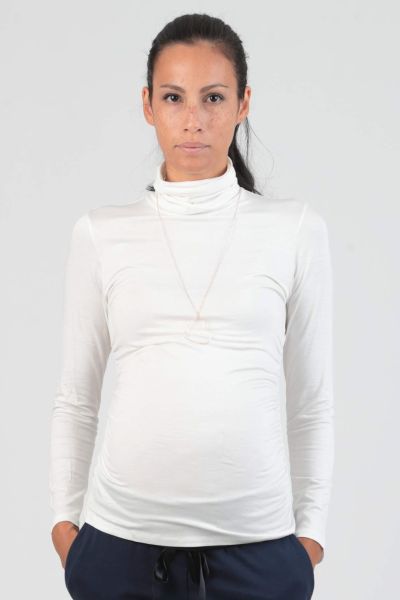 Maternity Shirt with Turleneck and Gathers on the Side offwhite
