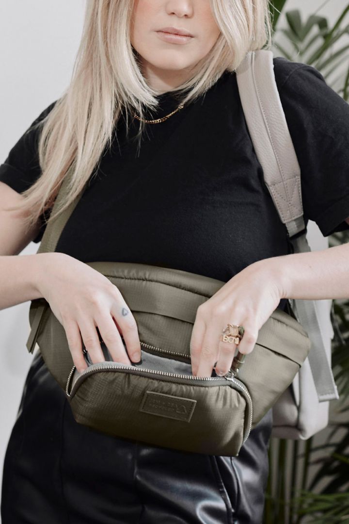 Belt changing bag eco made of recycled nylon khaki