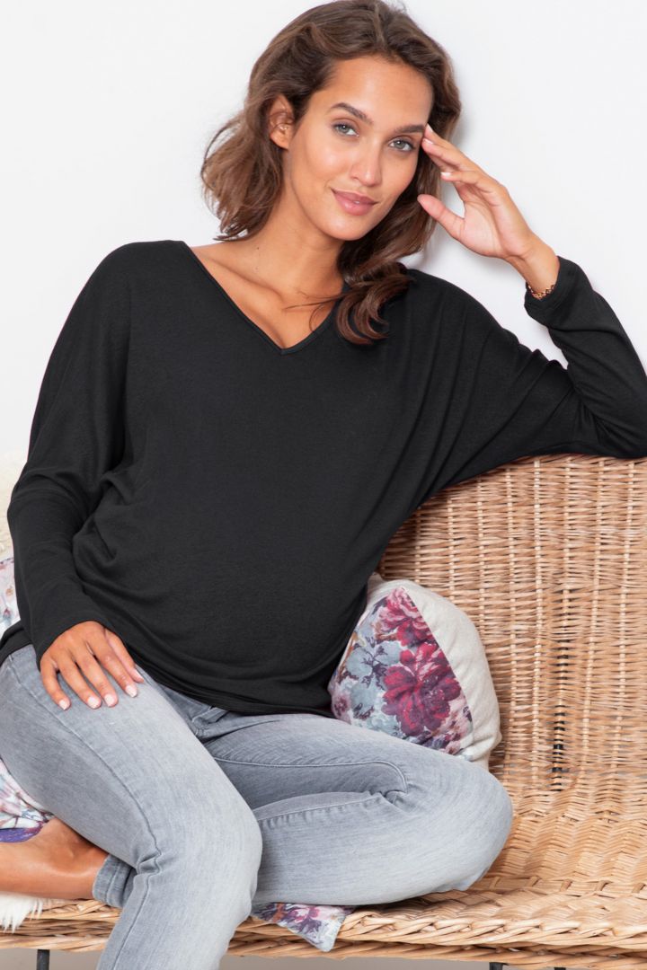 Batwing Maternity Sweater with V-Neckline black